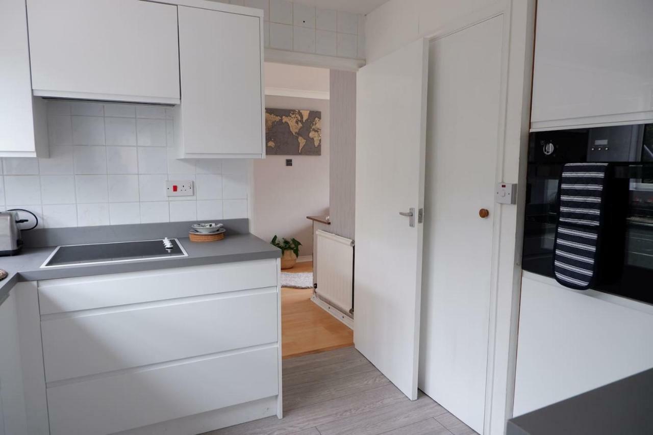 Idyllic 3-Bed House. 5-Min From Channel Tunnel Villa Folkestone Esterno foto